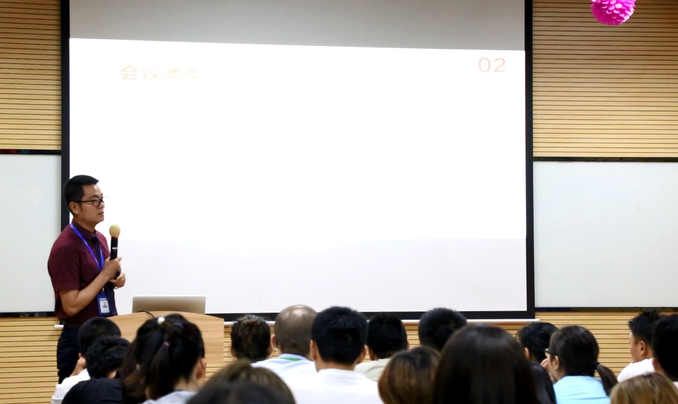 谢老师不愧是犀牛云集团颜值担当